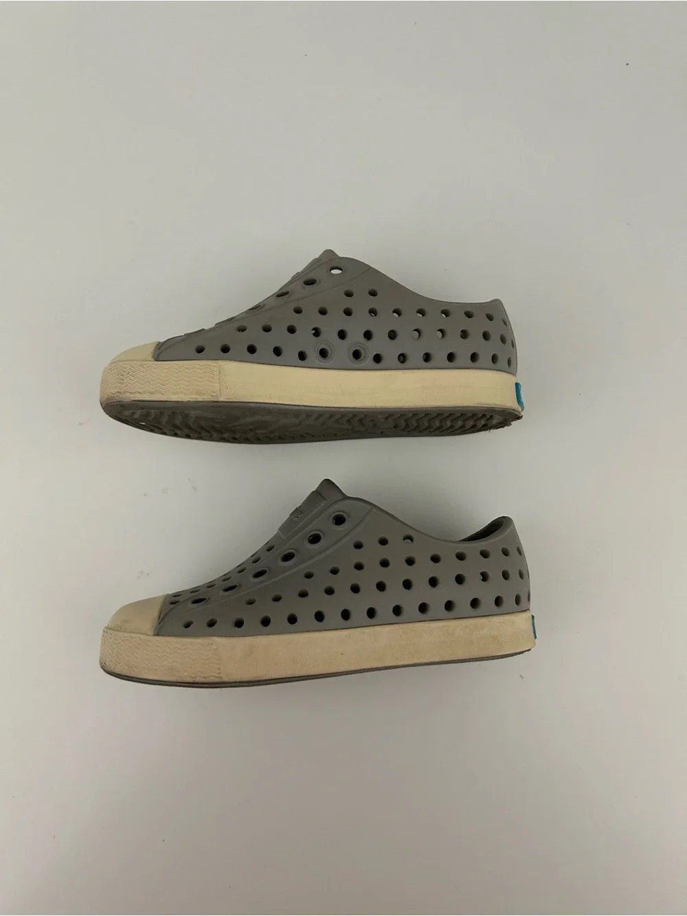 Native Jefferson Grey Toddler Water Slip On Shoes Size 7